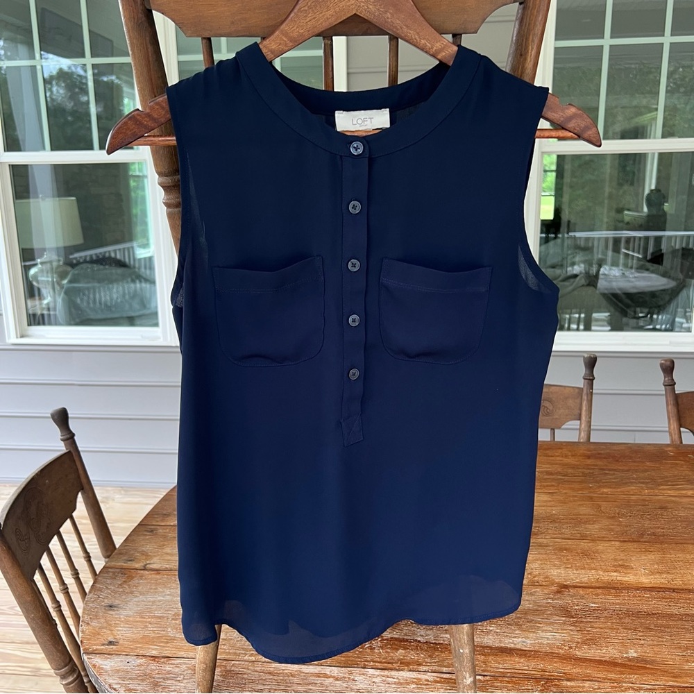 Loft Women’s Sleeveless Dark Navy Blue Blouse Buttons Pockets XS